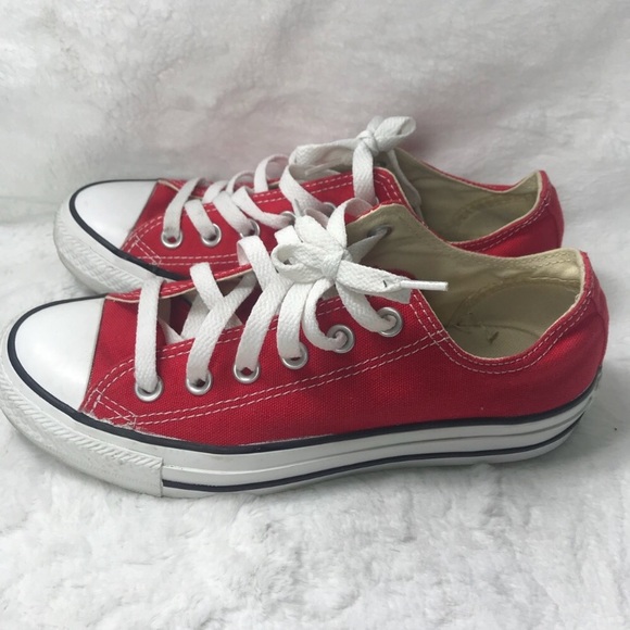 Red Converse ✨ - Picture 2 of 4